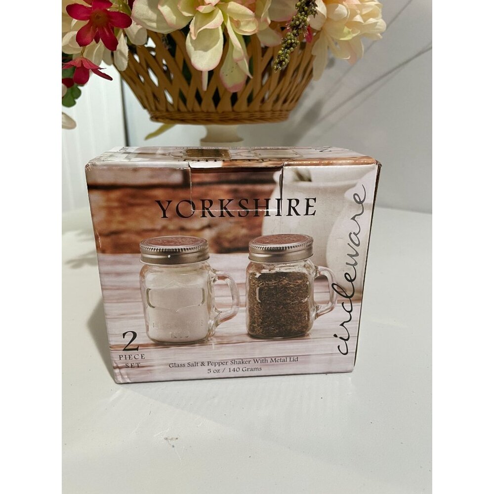 Yorkshire Glass Salt & Pepper Shaker With Metal Lid 2 Piece Set 5 Oz/140 Grams